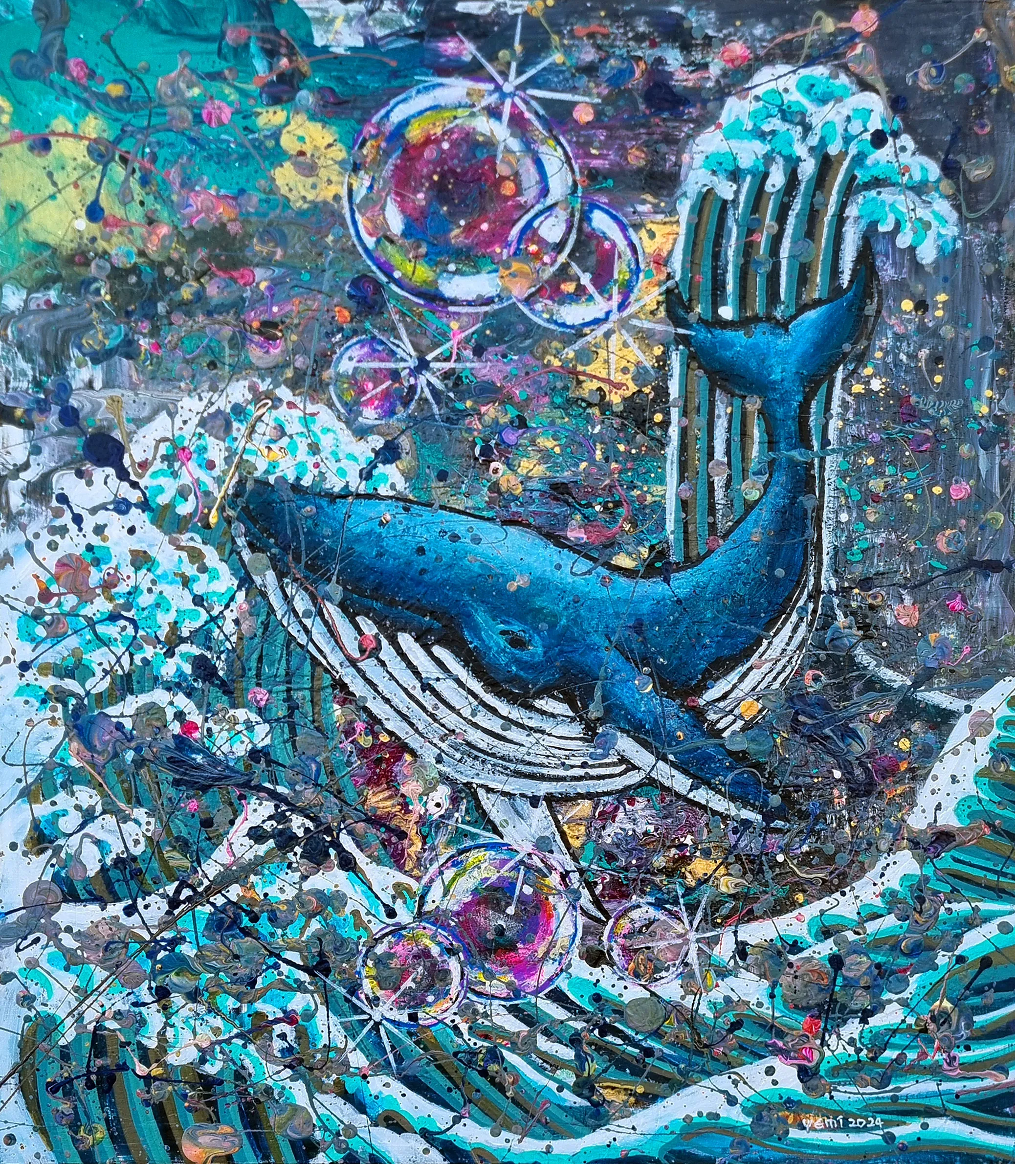 예미킴, 〈유영하다III〉, MixedMedia on canvas, 45.5x53cm — 줄무늬 결의 파도 위로 파란 고래가 꼬리를 치켜들고 왼쪽 위에는 큰 비눗방울 둘이 겹치며 물감 튄 자국이 화면을 덮는다