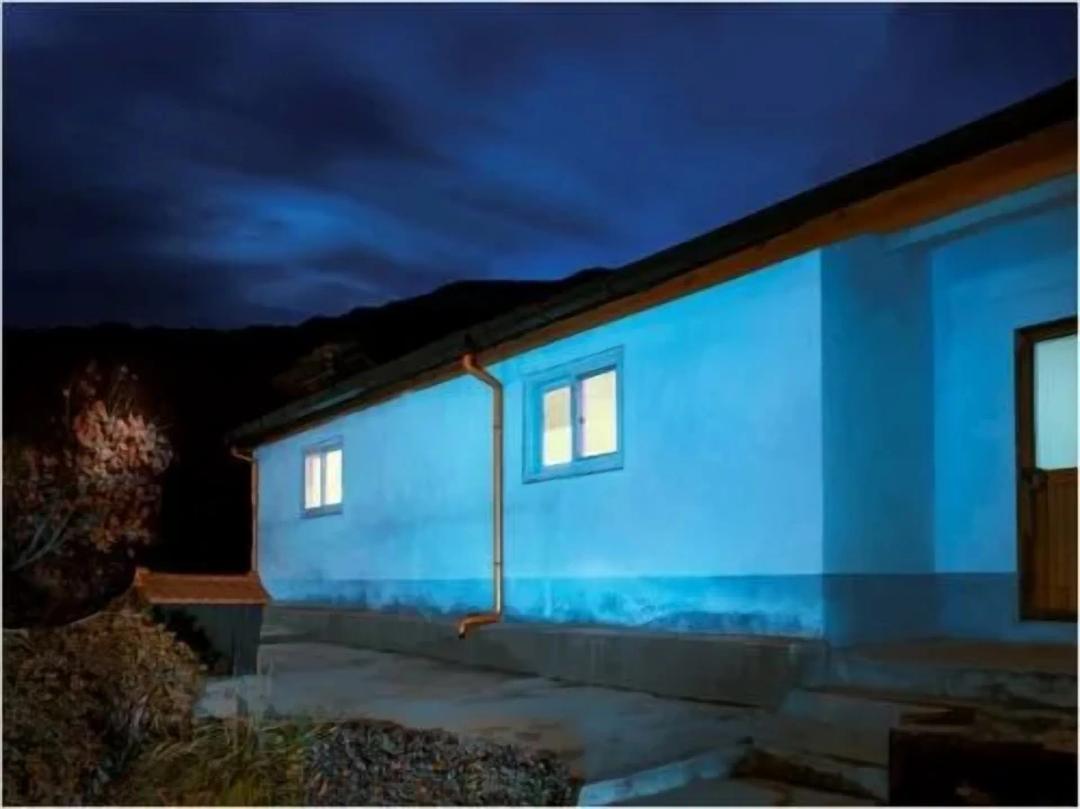 손은영, 〈The Houses at Night, 2021, #81〉, Archival pigment print, 60x80cm
