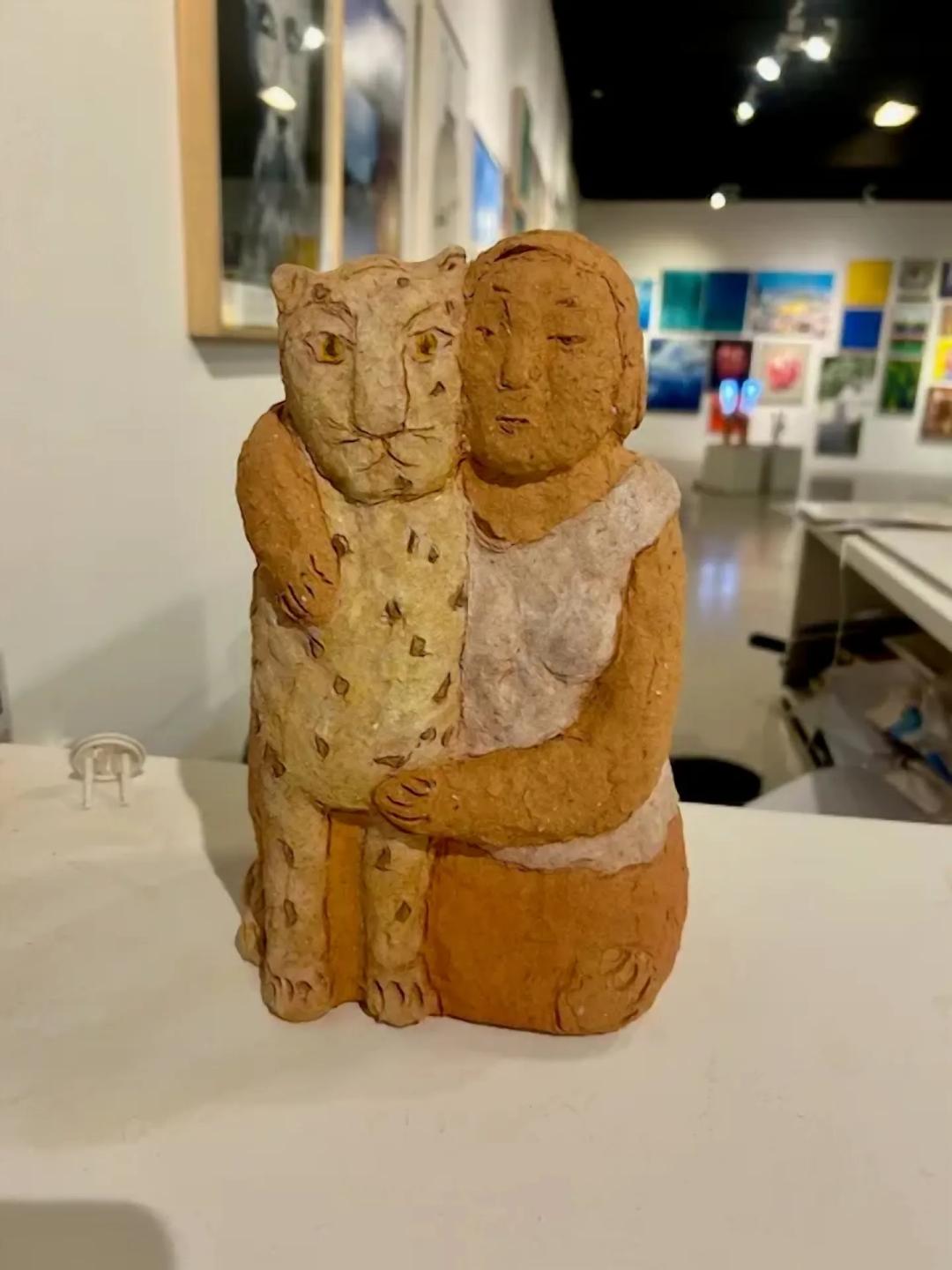 한애규, 〈무제〉, 흙으로 빚어 굽고 색칠, 19x14x2cm