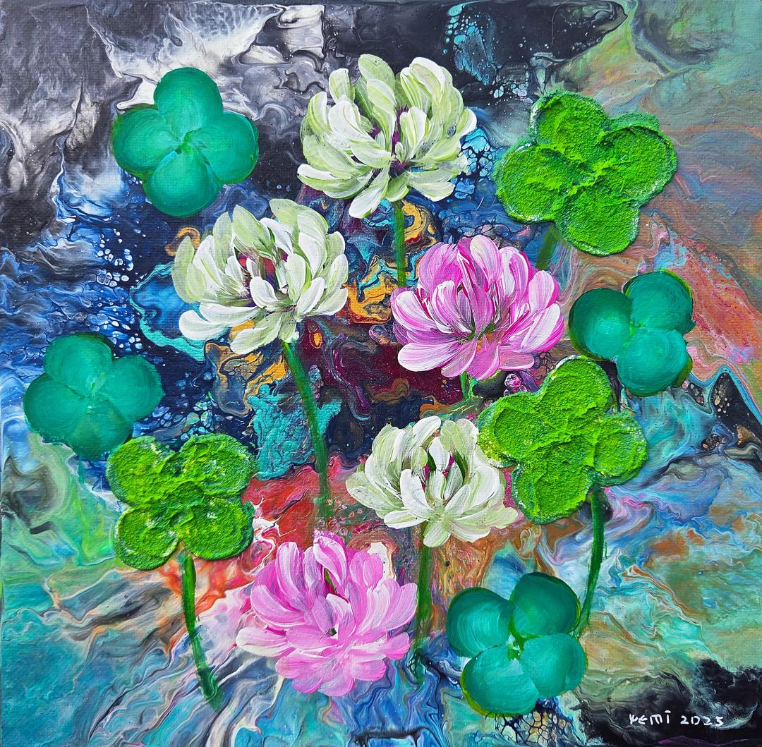 예미킴, 〈토끼풀〉, 2025, Mixedmedia on canvas, 24.2x24.2cm