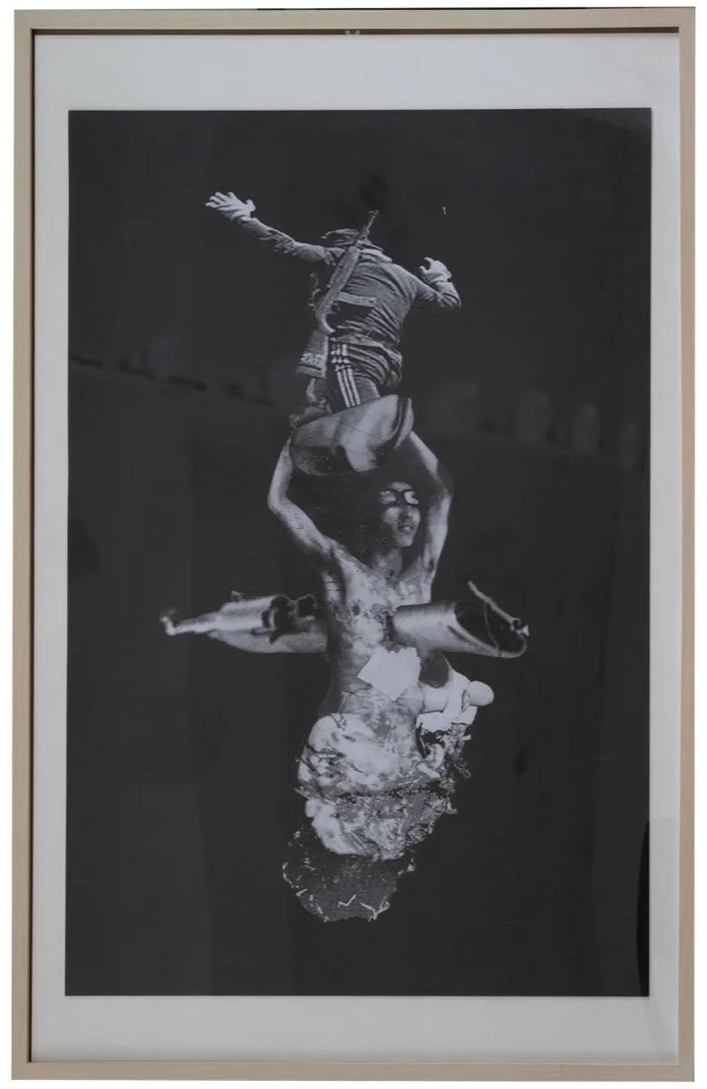 신학철, 〈한국현대사-민주주의 만세(5.18)〉, 2017, 콜라주, 77.8×53.6cm — 한 세기의 사건들이 한 화면에 압축되는 신학철 회화 언어